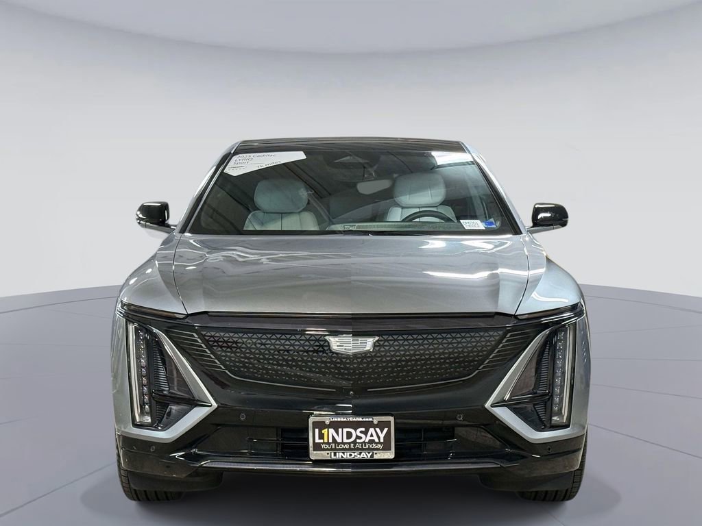 Used 2025 Cadillac Lyriq Sport AWD/4WD image 8