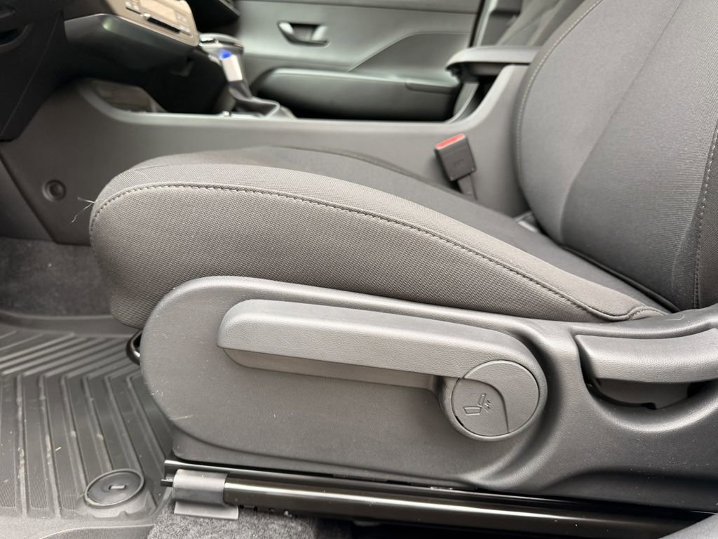 New 2026 Hyundai Kona SE image 15