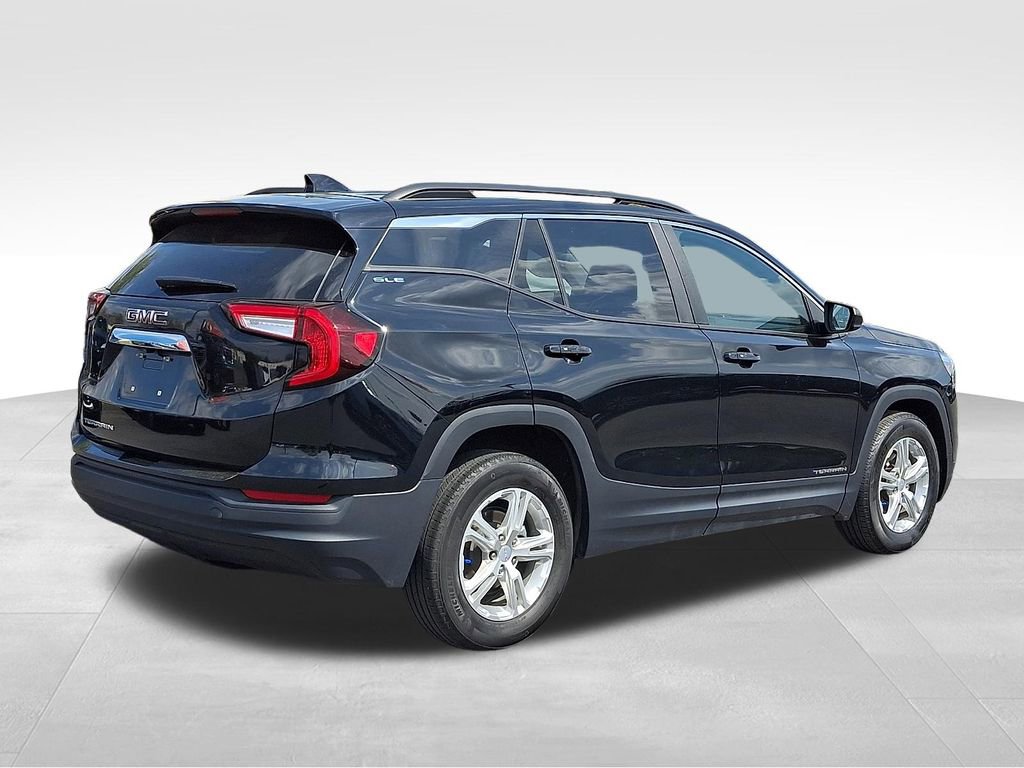 Used 2022 GMC Terrain SLE w/ Driver Convenience Package image 6