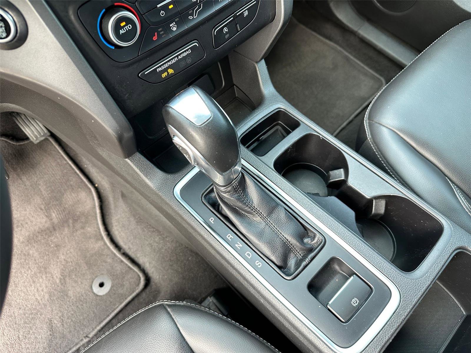 Used 2019 Ford Escape SEL image 12