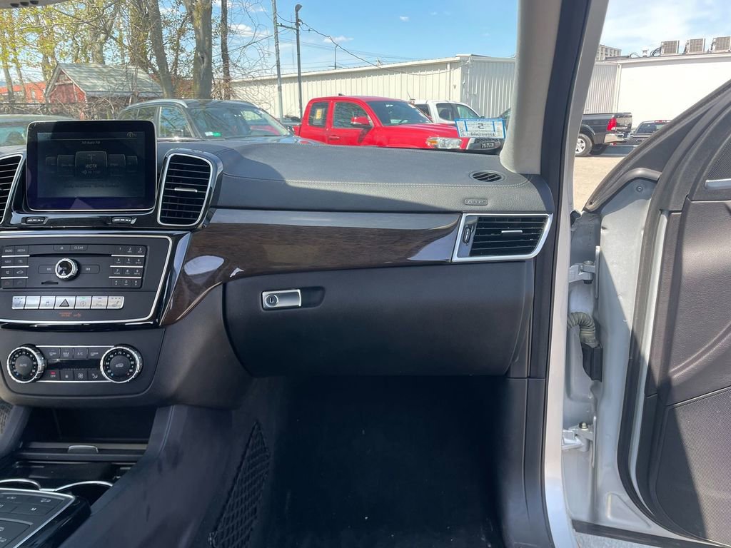 Used 2017 Mercedes-Benz GLS 450 4MATIC image 30