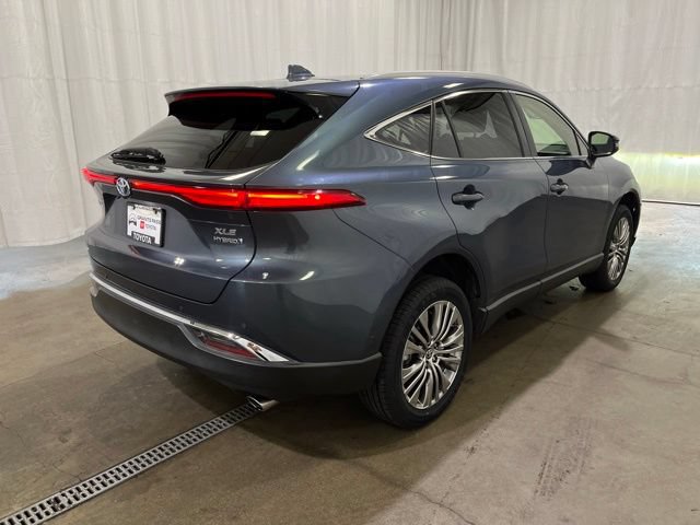 Certified 2022 Toyota Venza XLE AWD/4WD image 4