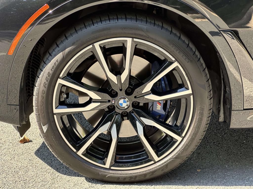 Used 2019 BMW X7 xDrive50i w/ M Sport Package AWD/4WD image 14