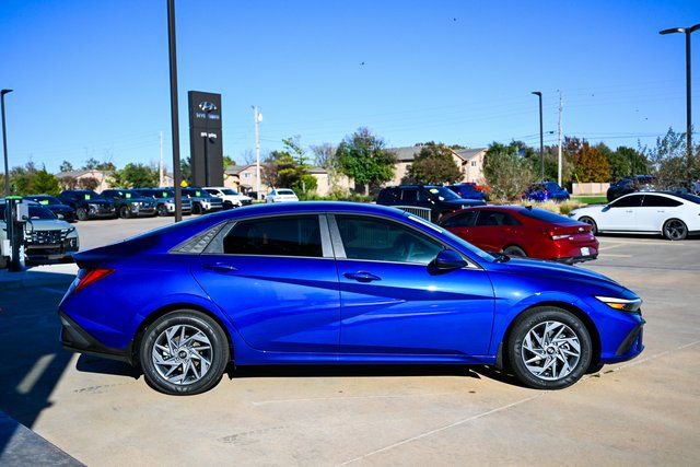 New 2026 Hyundai Elantra Blue image 6