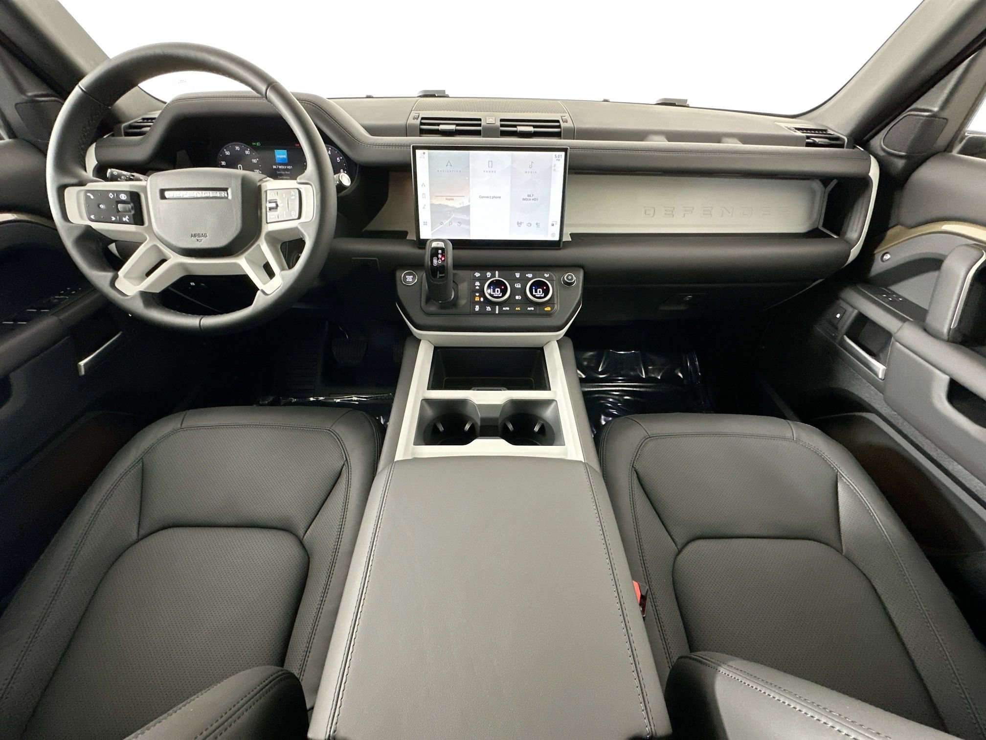 Used 2025 Land Rover Defender 110 S AWD/4WD image 21