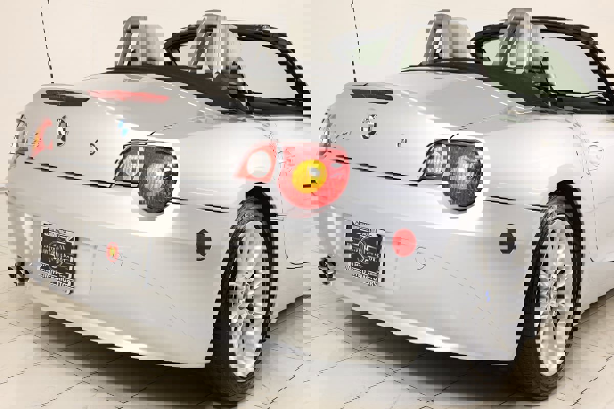 Used 2004 BMW Z4 2.5i image 42