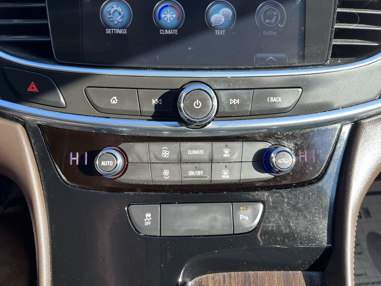 Used 2019 Buick LaCrosse Preferred FWD image 11
