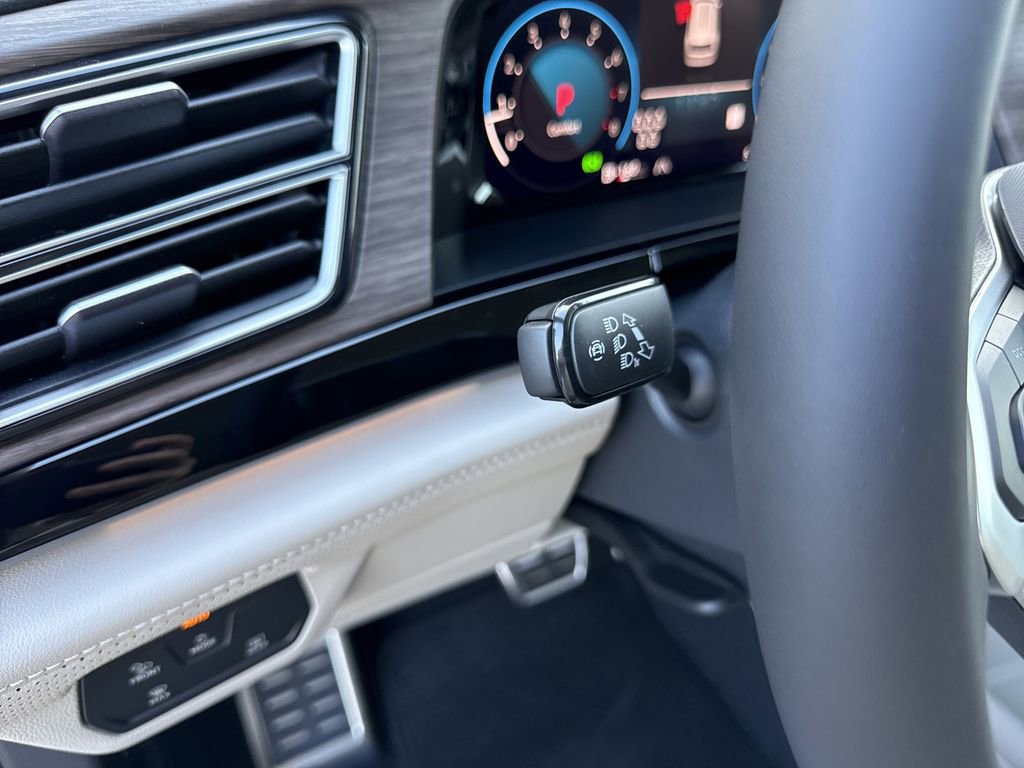 New 2026 Volkswagen Atlas SEL Premium R-Line image 23