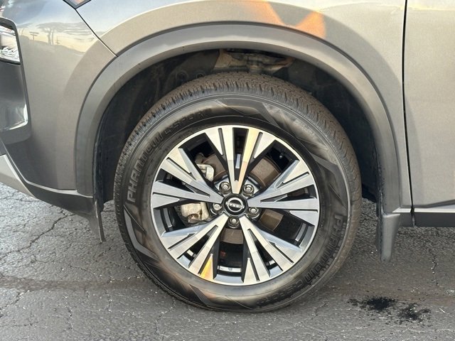 Used 2023 Nissan Rogue SV image 10
