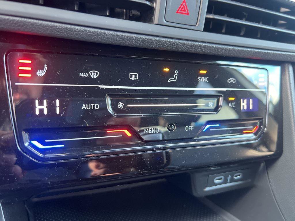 Used 2025 Volkswagen Jetta Sport image 24