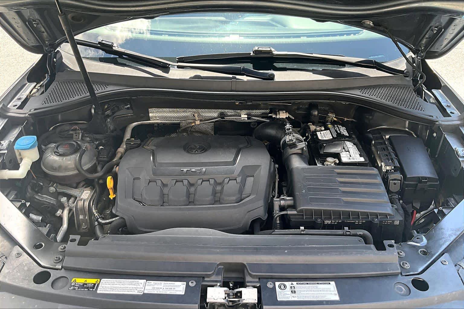Used 2019 Volkswagen Tiguan SEL Premium AWD/4WD image 32