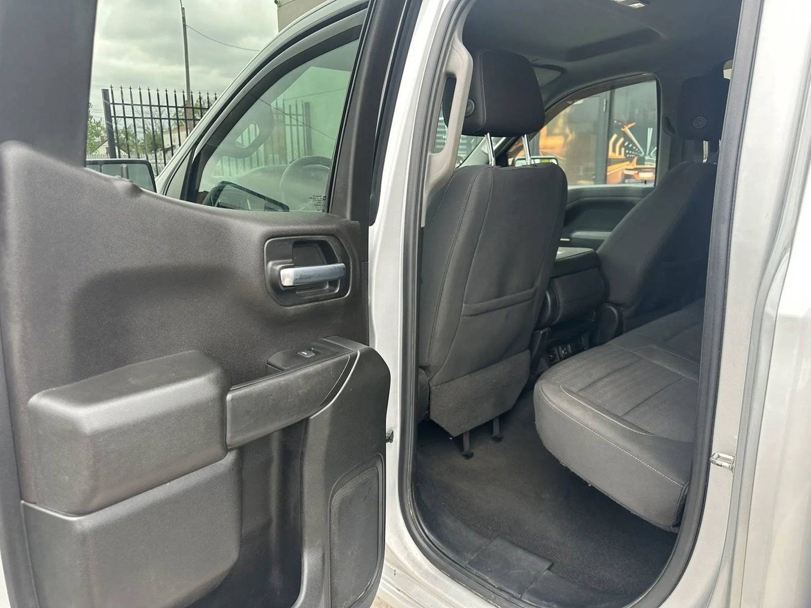 Used 2020 Chevrolet Silverado 1500 LT w/ All-Star Edition AWD/4WD image 12