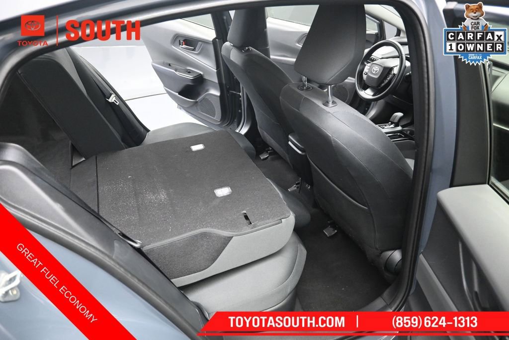 Used 2025 Toyota Prius LE FWD image 30