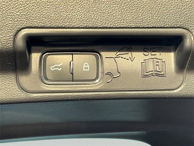 Used 2025 Ford Explorer ST-Line image 19