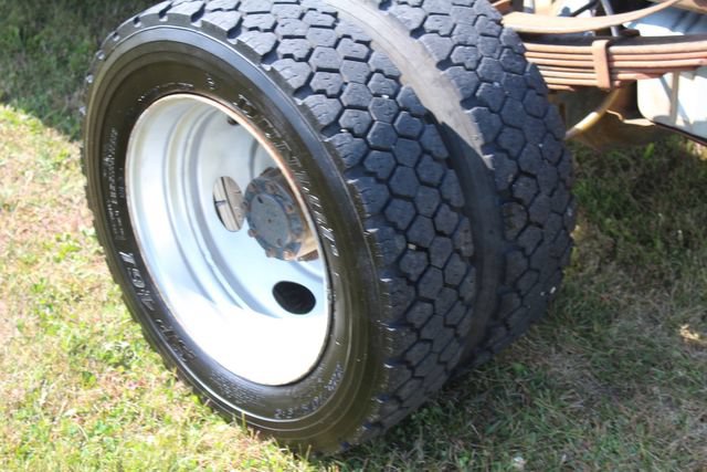 Used 2002 Ford F550 4x4 Regular Cab Super Duty image 21