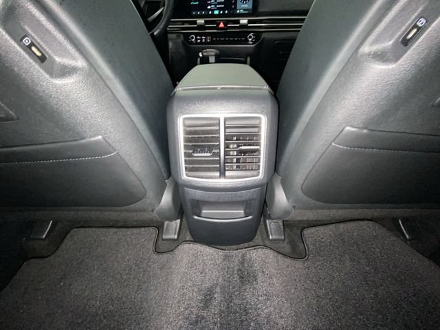 Used 2026 Kia Sportage EX FWD image 28