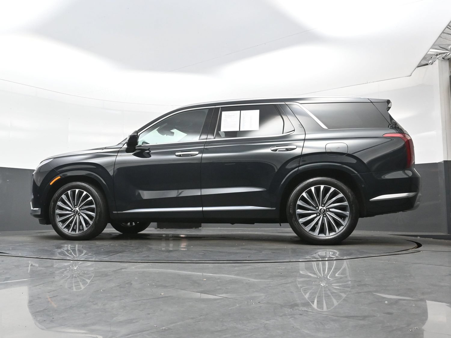 Certified 2023 Hyundai Palisade Calligraphy AWD/4WD image 31