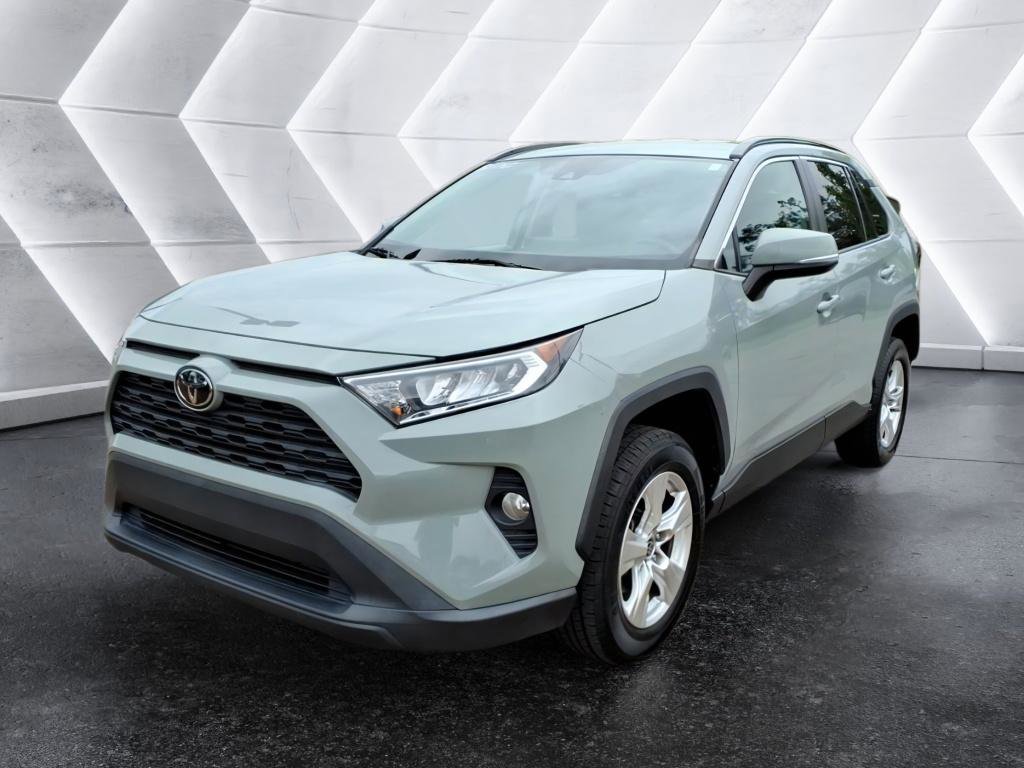 Used 2021 Toyota RAV4 XLE FWD image 1