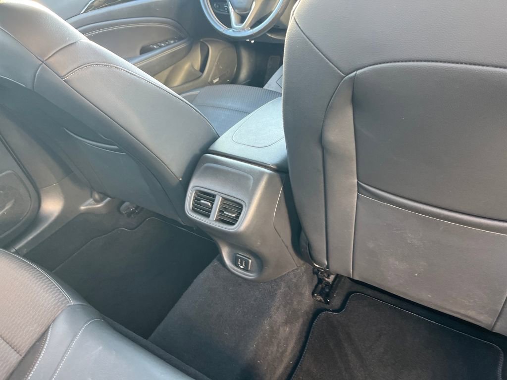 Used 2018 Buick Regal Preferred w/ Sights and Sounds Package image 26