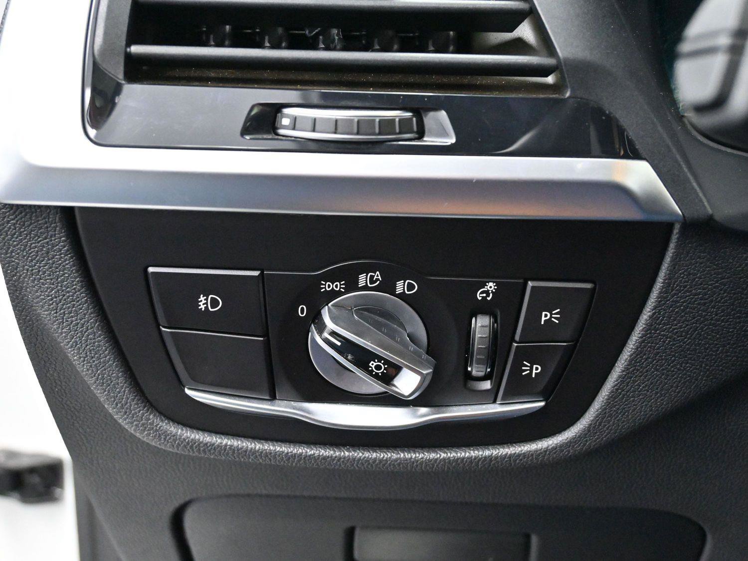 Used 2018 BMW X3 M40i image 27