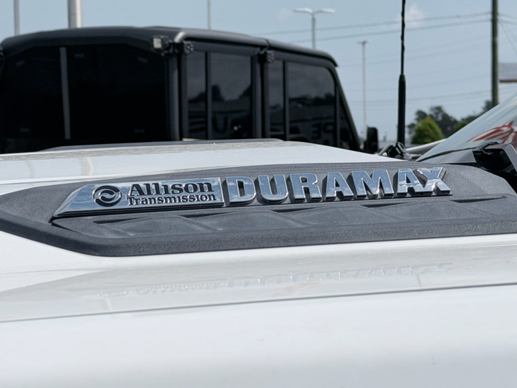 Used 2024 Chevrolet Silverado 2500 LTZ w/ LTZ Plus Package AWD/4WD image 10