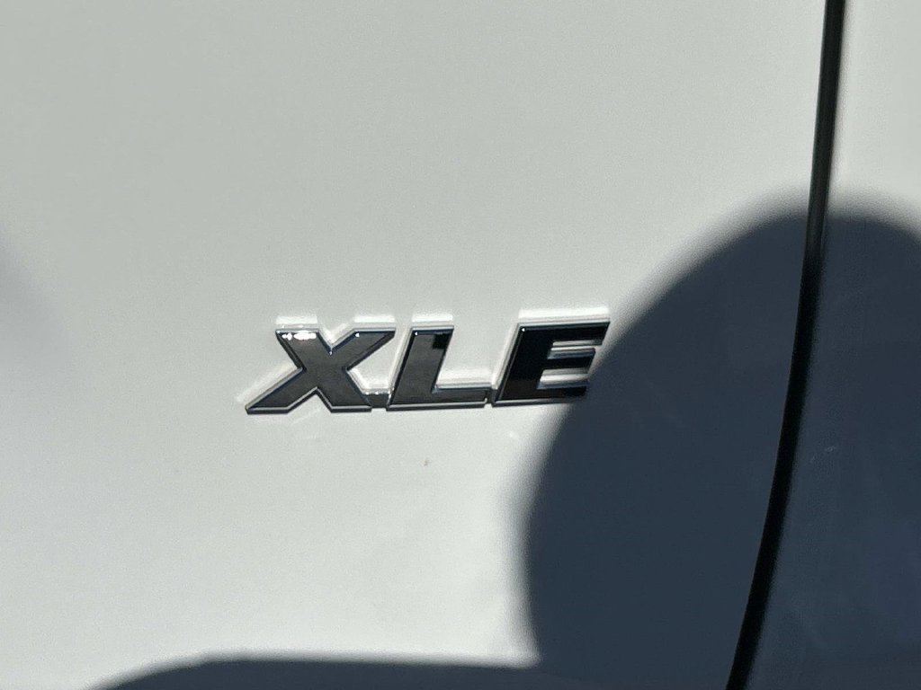 Used 2025 Toyota RAV4 XLE w/ Convenience Package FWD image 10