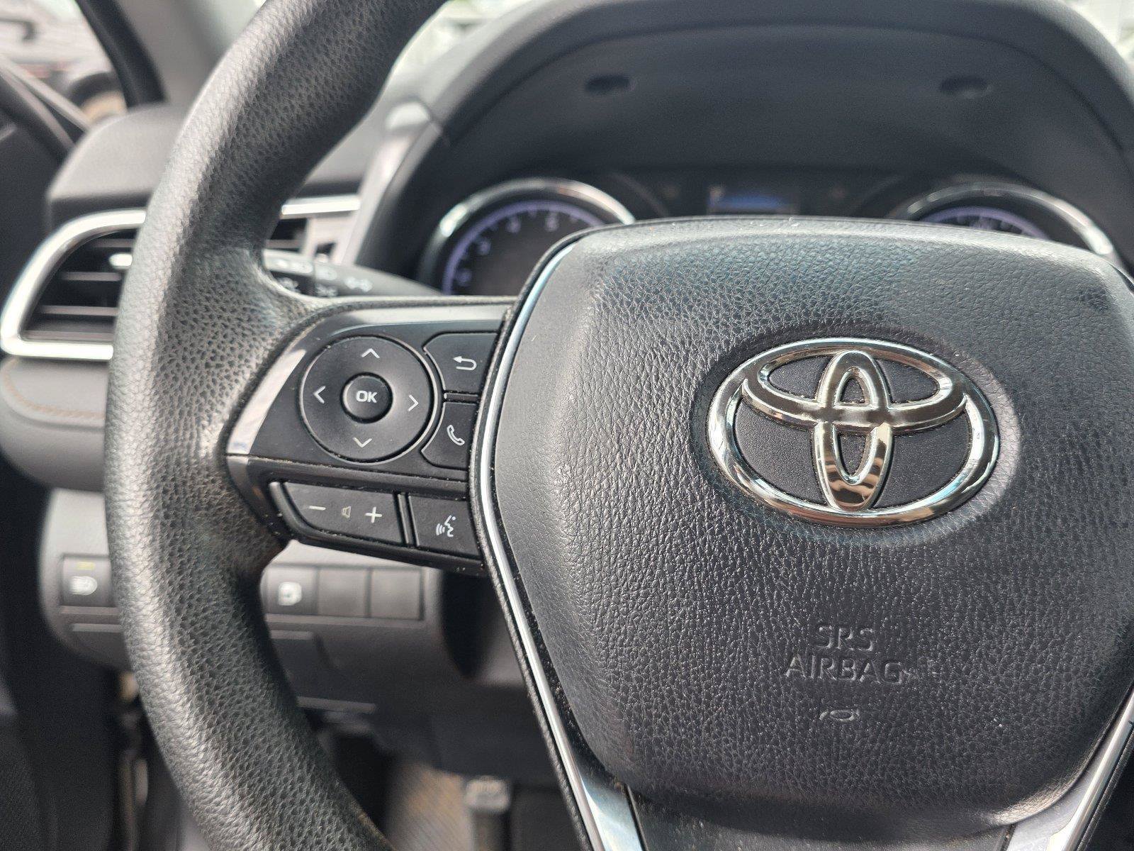 Used 2018 Toyota Camry LE FWD image 12