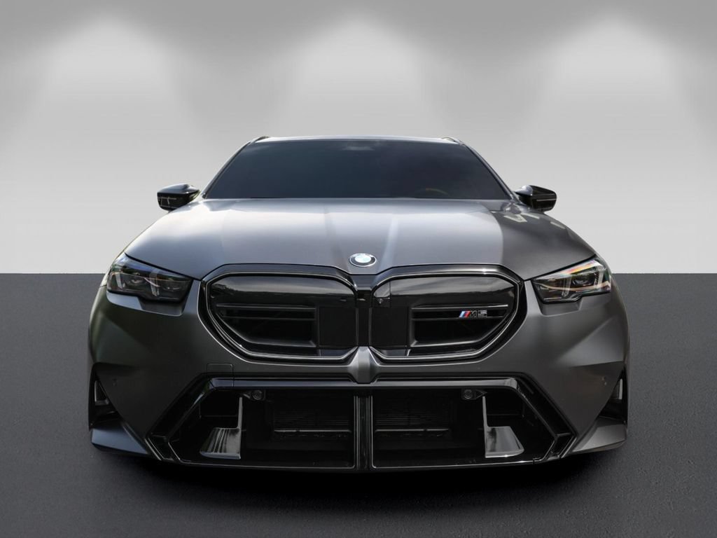Used 2026 BMW M5 Touring AWD/4WD image 8