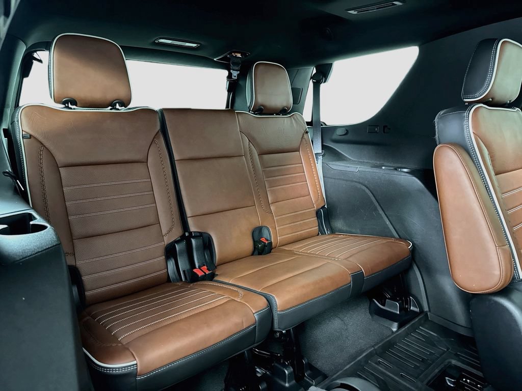 Used 2023 GMC Yukon Denali Ultimate w/ LPO, Floor Liner Package AWD/4WD image 30