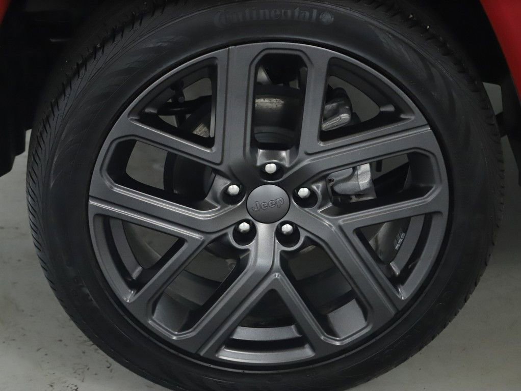 Used 2024 Jeep Compass Limited w/ High Altitude Package image 12