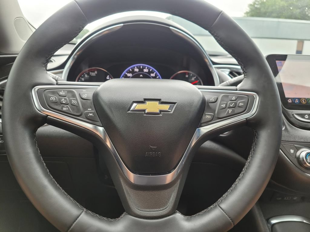 Used 2023 Chevrolet Malibu LT FWD image 29