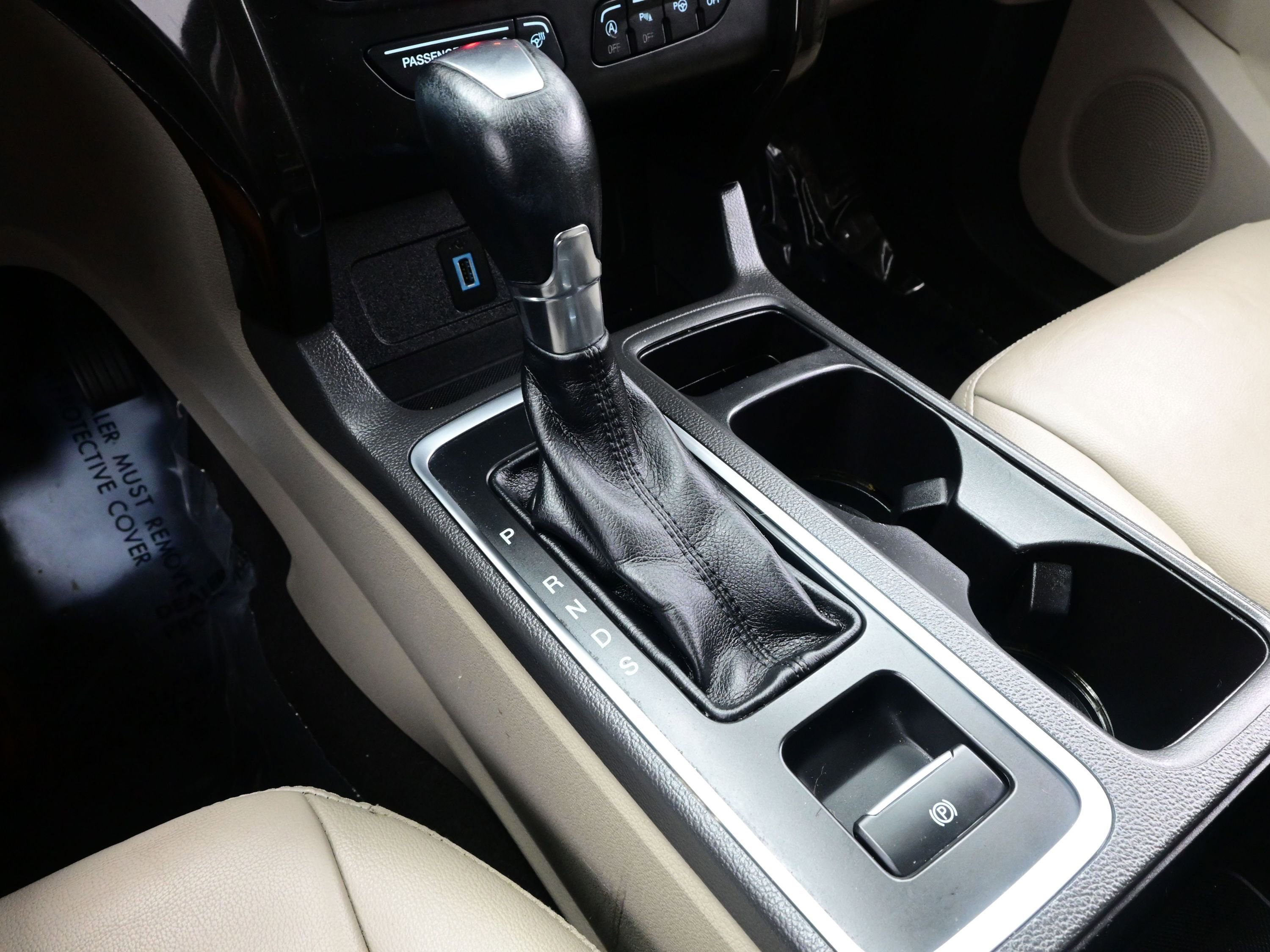 Used 2017 Ford Escape Titanium w/ Equipment Group 301A image 20