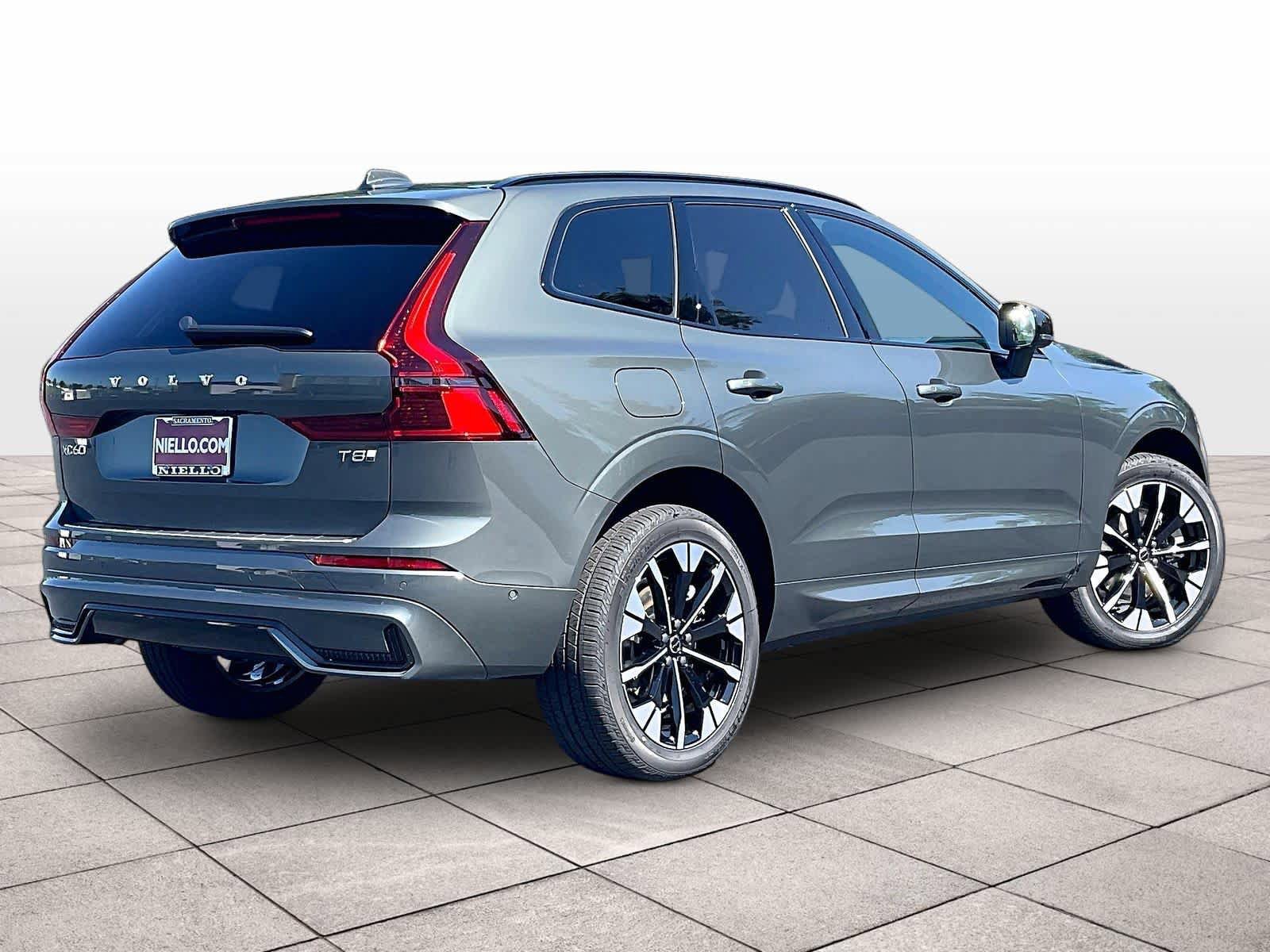 New 2026 Volvo XC60 T8 Plus w/ Climate Package AWD/4WD image 4
