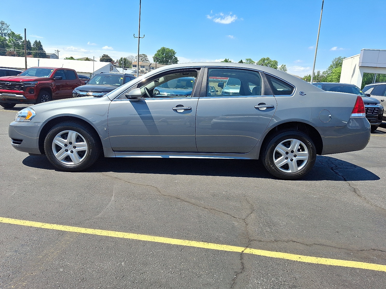 Used 2009 Chevrolet Impala LS FWD video 2