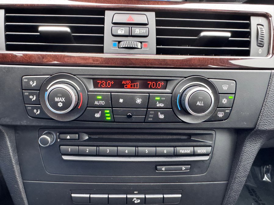 Used 2011 BMW 335i xDrive Sedan image 16