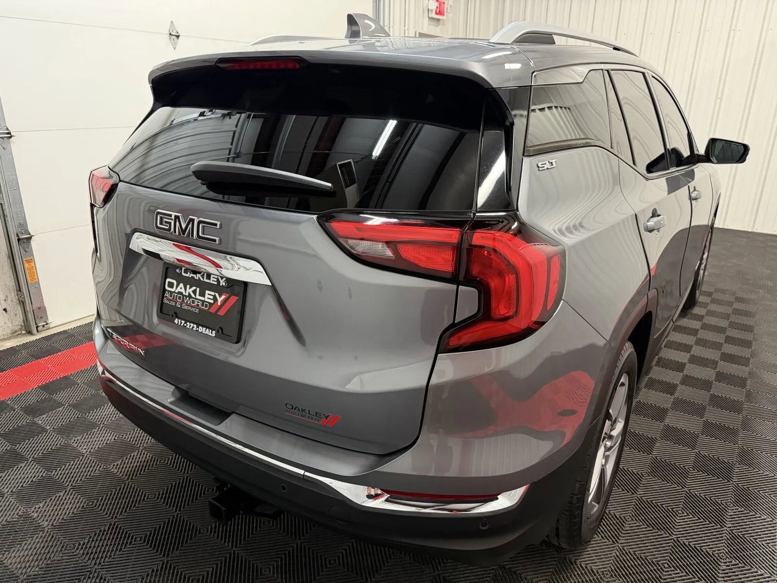 Used 2021 GMC Terrain SLT FWD image 16