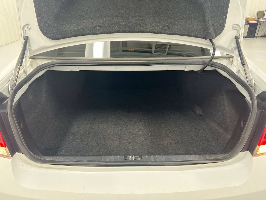 Used 2012 Chevrolet Impala LTZ FWD image 23