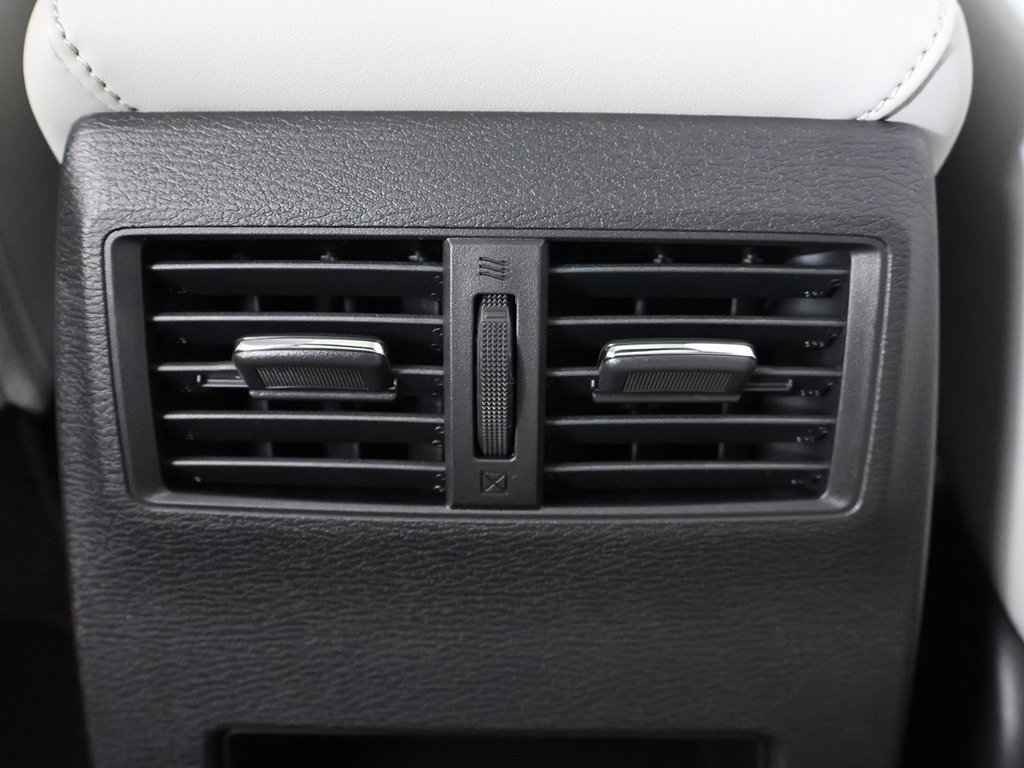 New 2025 Mitsubishi Outlander SE image 57