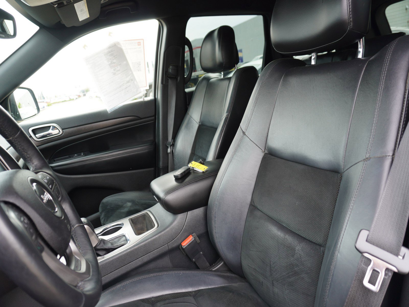 Used 2017 Jeep Grand Cherokee Altitude image 21