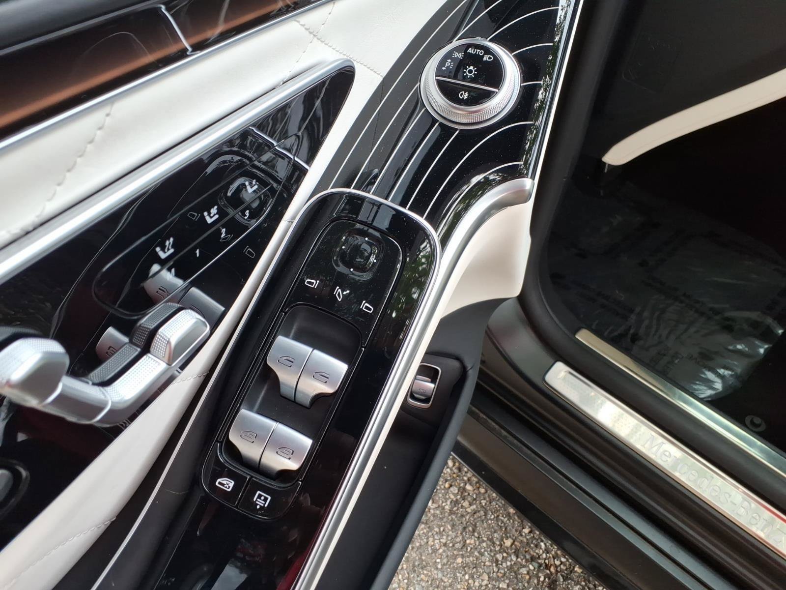 Used 2022 Mercedes-Benz S 580 4MATIC Sedan w/ AMG Line Package image 23