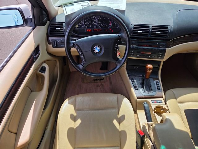 Used 2001 BMW 330i Sedan image 12