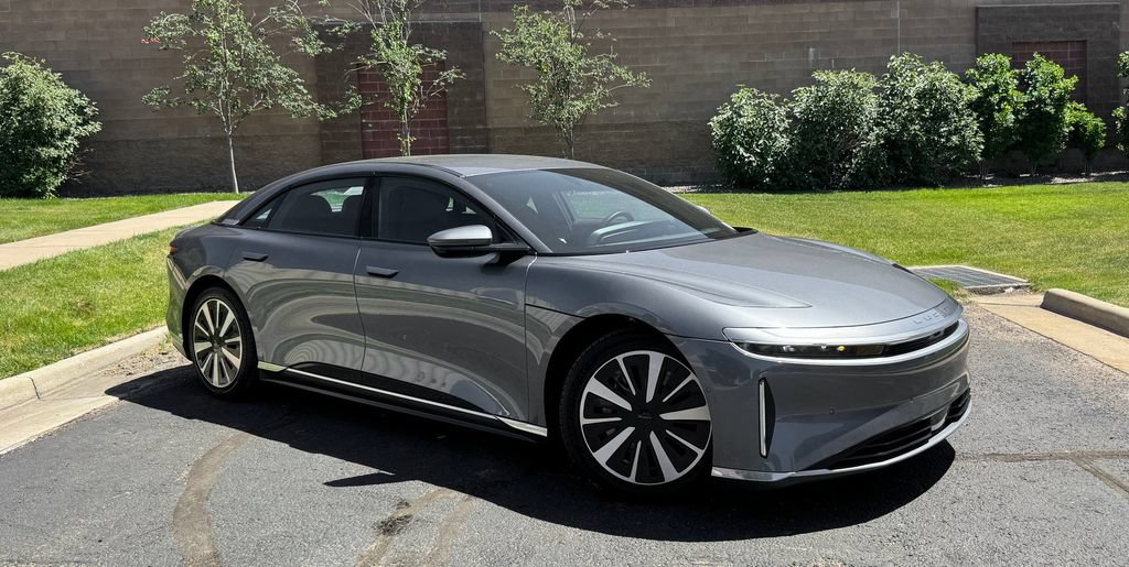 Used 2024 Lucid Air Touring AWD/4WD image 2