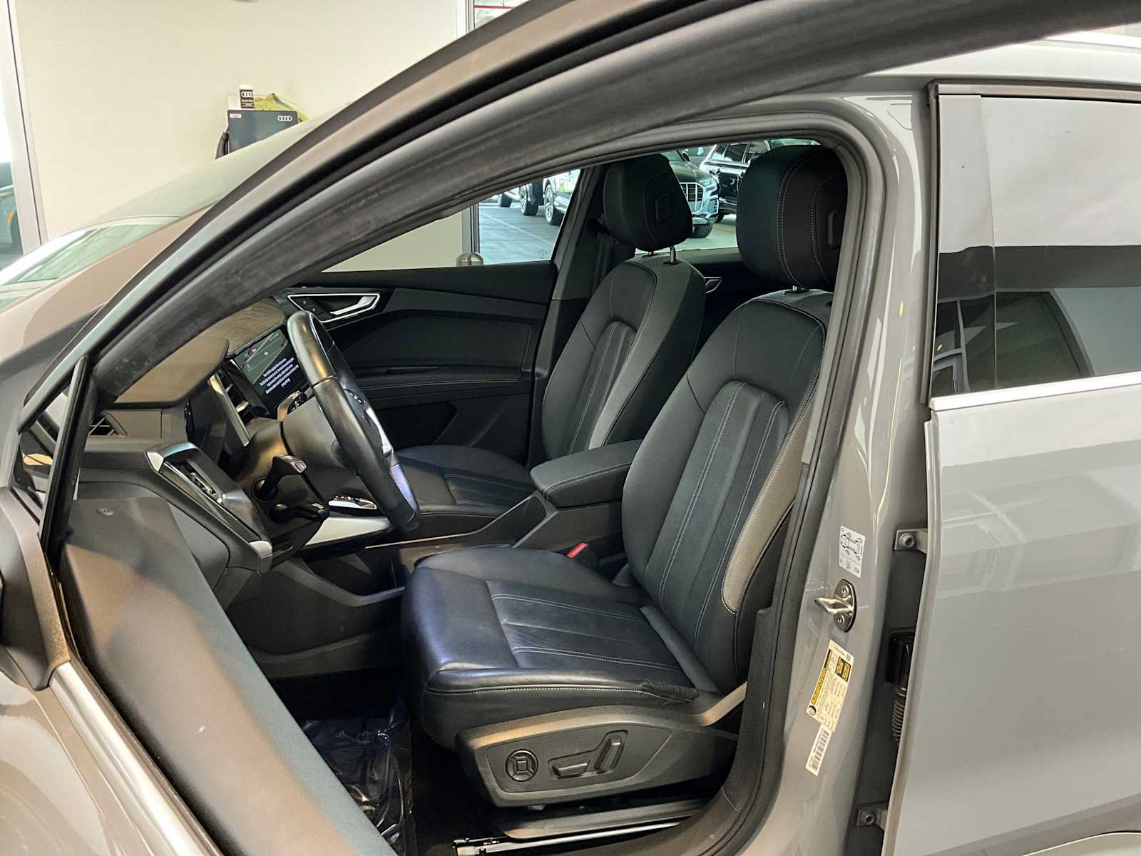 Used 2024 Audi Q4 e-tron Premium AWD/4WD image 19