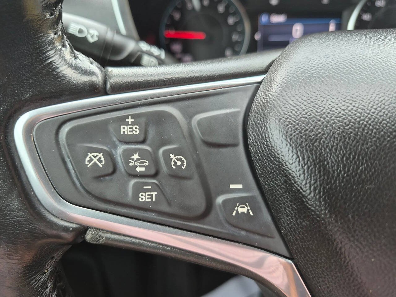 Used 2020 Chevrolet Equinox LT AWD/4WD image 12