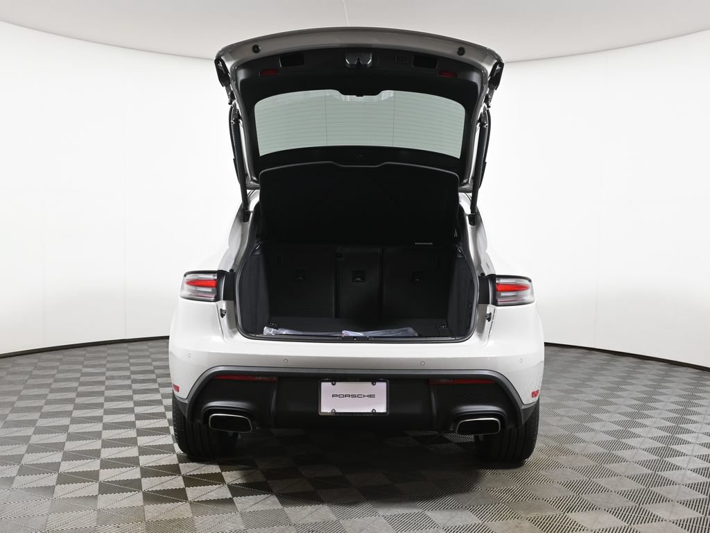 New 2026 Porsche Macan AWD/4WD image 42