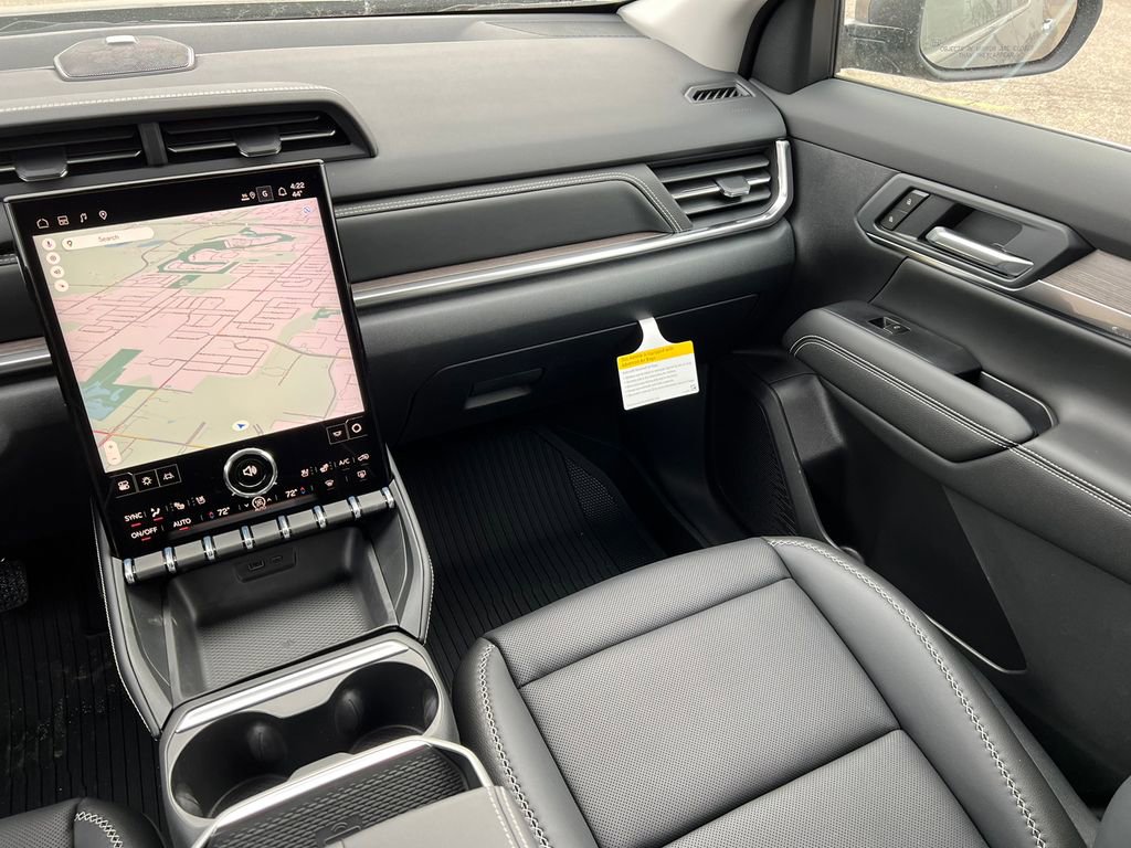 New 2026 GMC Terrain Denali w/ LPO, Floor Liner Package image 34