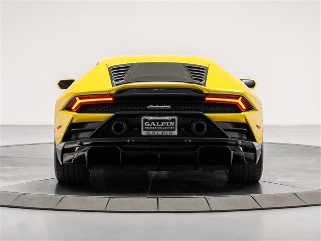 Used 2020 Lamborghini Huracan EVO image 4
