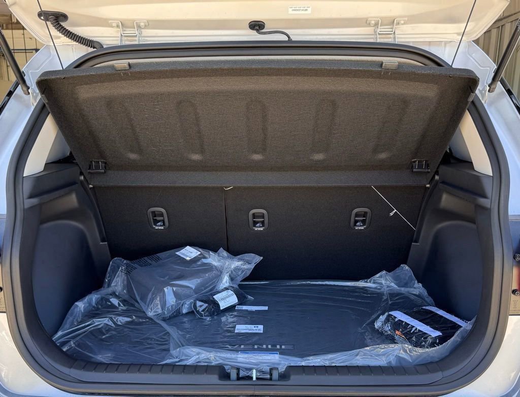 New 2026 Hyundai Venue SEL image 14