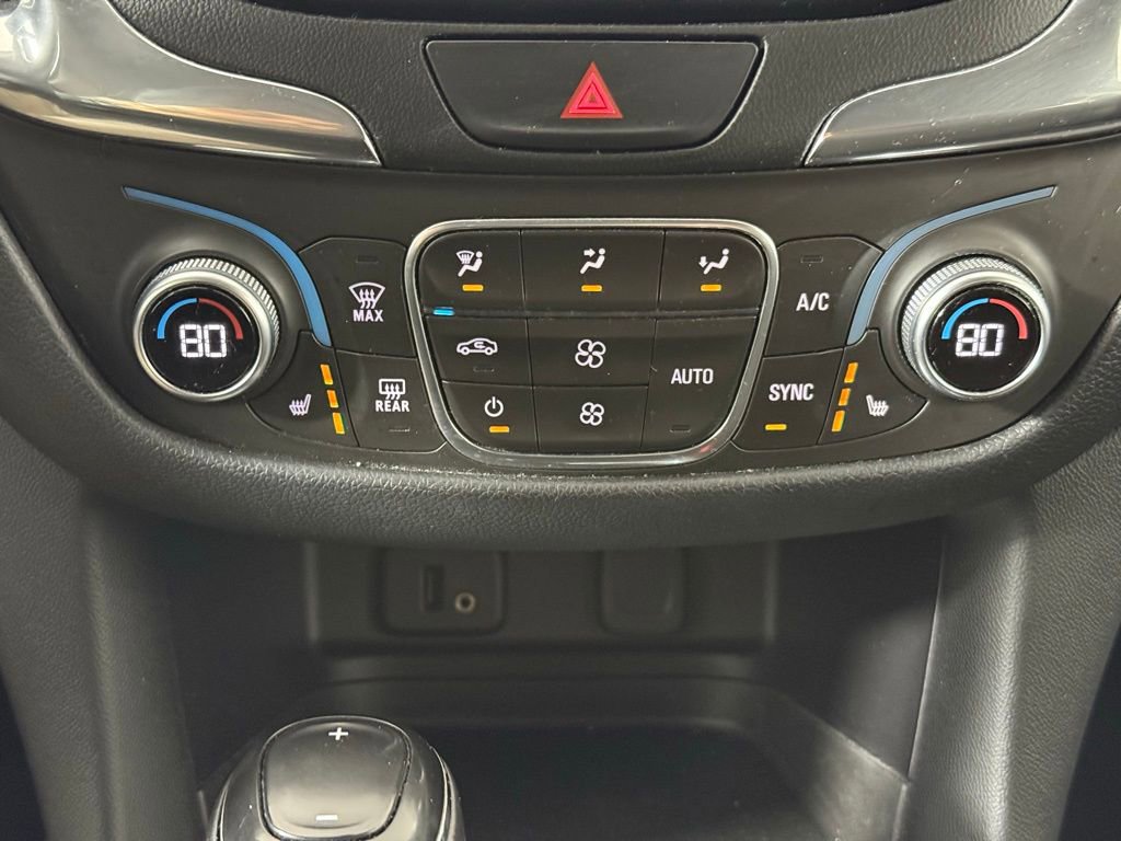 Used 2018 Chevrolet Equinox LT image 16