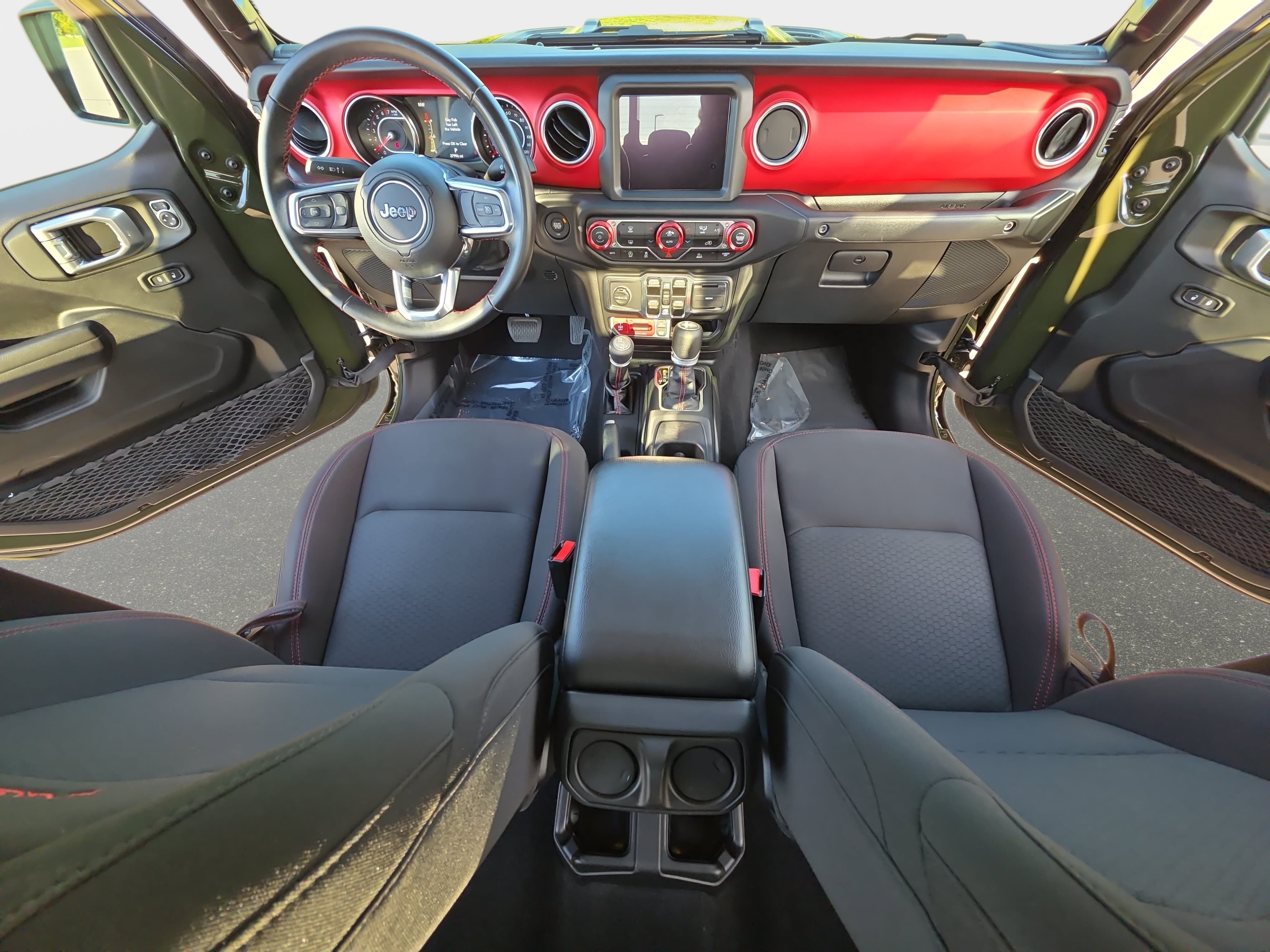 Used 2022 Jeep Gladiator Rubicon w/ Trailer Tow Package AWD/4WD image 9